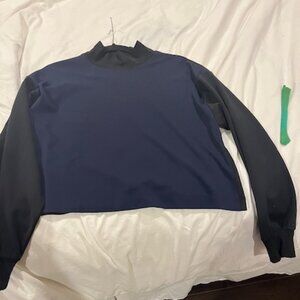 Athleta top medium long sleeves colorblock Black and Navy Blue